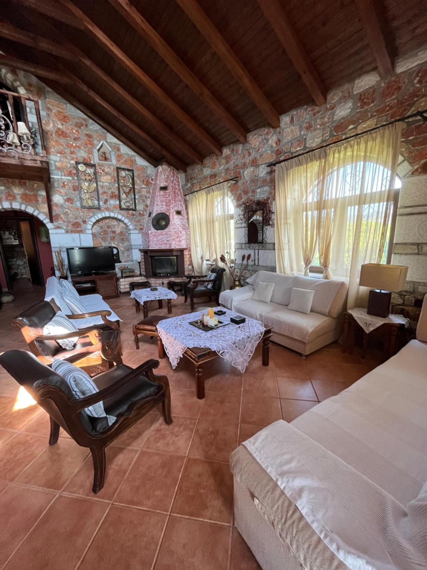 Stone And Sea Holiday home Loutra Elevtheron